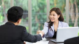 Nhân viên Chăm sóc khách hàng